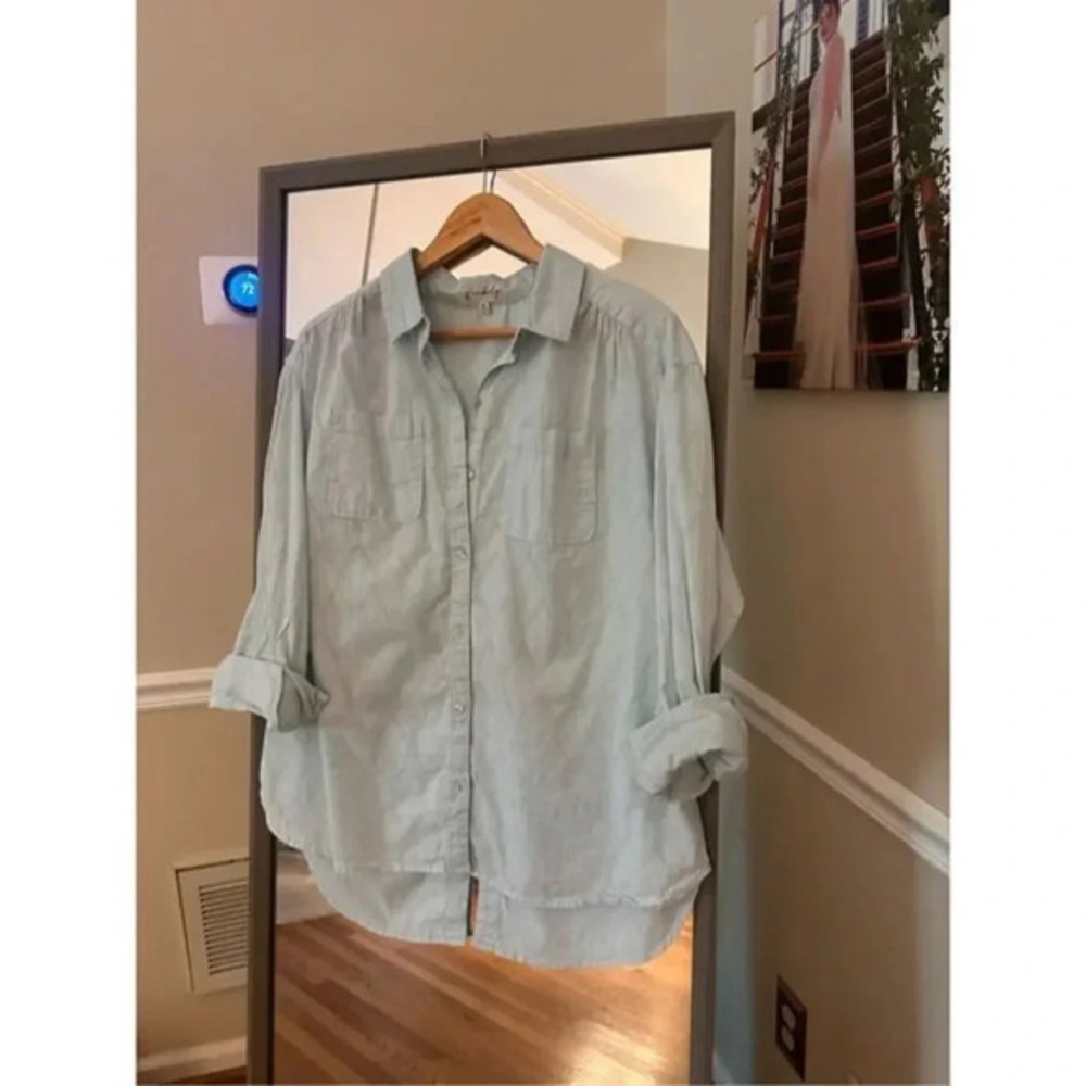 Wonderly Light Blue Button Down Shirt Medium